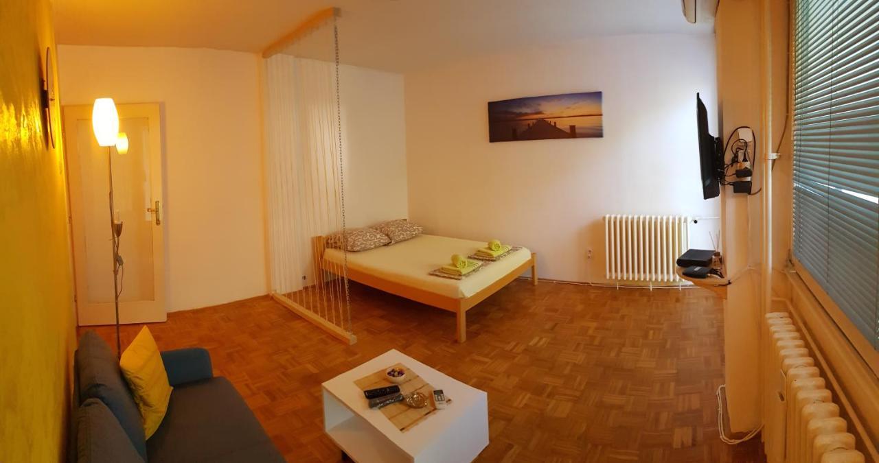 Apartman Blok Lägenhet Belgrad Exteriör bild